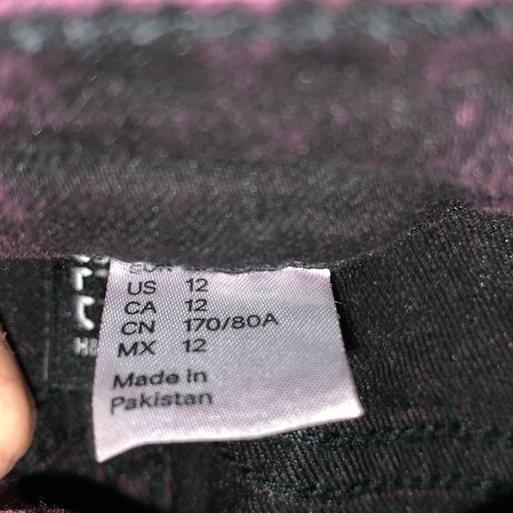 H&M Divided Burgundy & Black Jeans Size 12 NWT - Picture 3 of 4